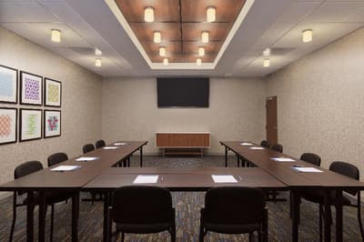 Holiday Inn Exp & Sts Portland Airport -Cascade St