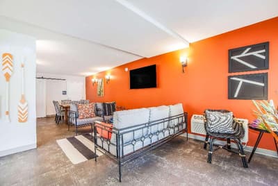 Holiday Shores Ascend hotel Collection