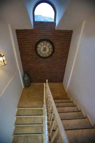 S3 Orange Exclusive Hotel