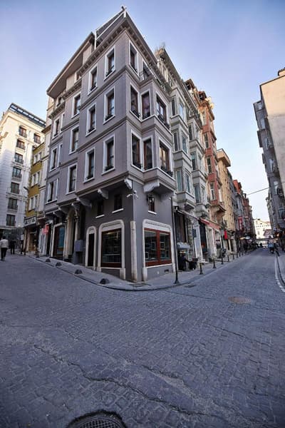 Arart Hotel