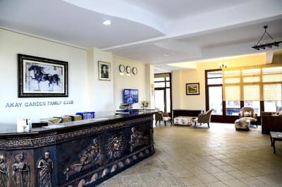 Akay Garden Family Club