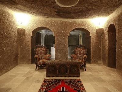 Grand Cave Suites