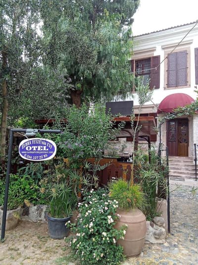 Cunda Zehra Teyzenin Evi