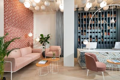 Ecole St Pierre Hotel
