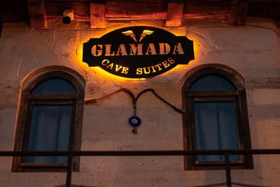 Glamada Cave Suite