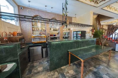 Solomon's Mansion Hotel