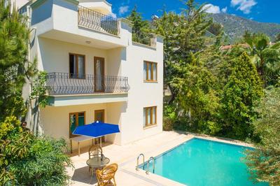 Villa Hebessos