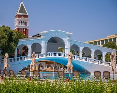 Venezia Palace Deluxe Resort Hotel