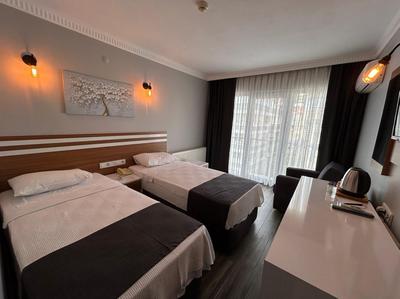 Lopera Beach Hotel