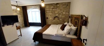 Chakra Vourla Hotel