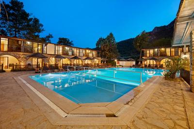 Alados Otel