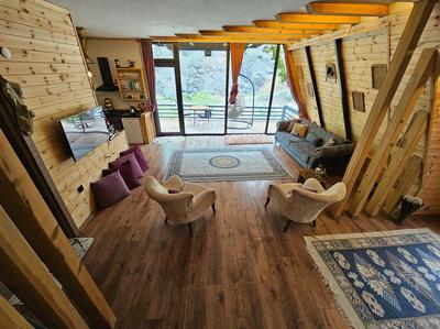Zayna Bungalov