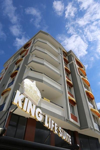 King Life Suite