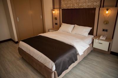 Eden's Hotel