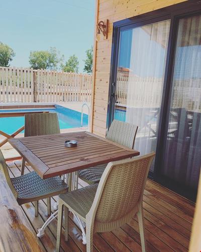 Mos Villas