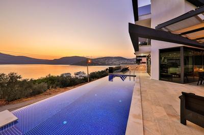 Villa Loca Kışla
