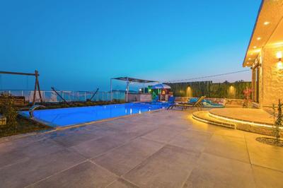 Villa Asel Stone 