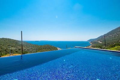 Nehir Villa