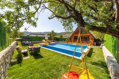 Villa Sempatik