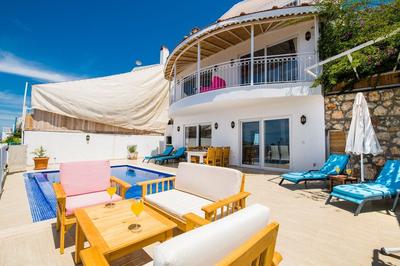 Villa White