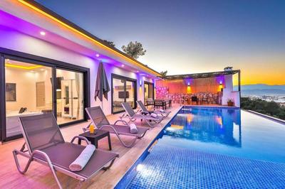 Villa Relif
