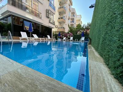 London Hotel