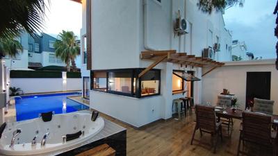 Casa Pura Vida