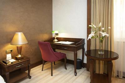 LaresPark Hotel