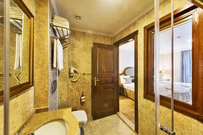 RealStar Hotel