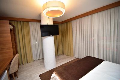 Dmr Grand Otel