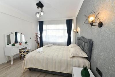 Center Suite 8