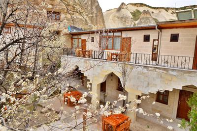Cave Seasons Deluxe Hotel