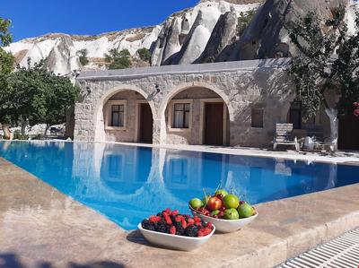 Seven Rock Cave Hotel
