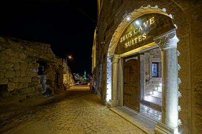 Zeus Cave Suites