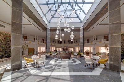 The Holiday Resort Hotel