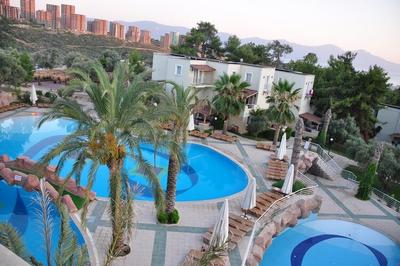 Holiday & Leisure Club