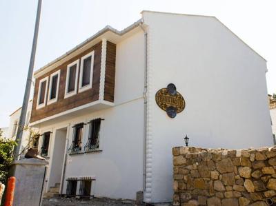Tenes Otel