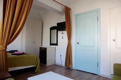 Ayroom