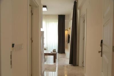 In Suit Luxury Hotel