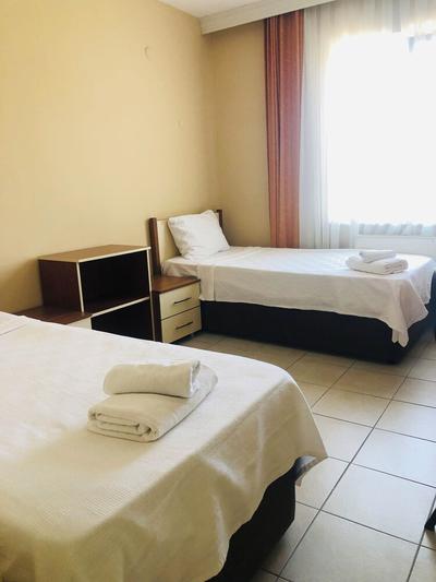Arya Hotel