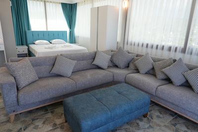 Sandhill  Hotel
