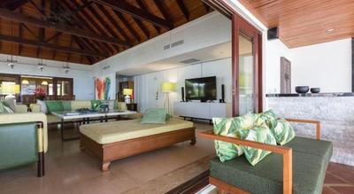 Miskawaan Luxury Beachfront Villas
