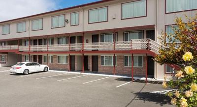 Flagstone Motel