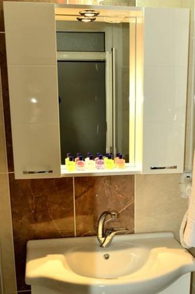 Varan Hotel