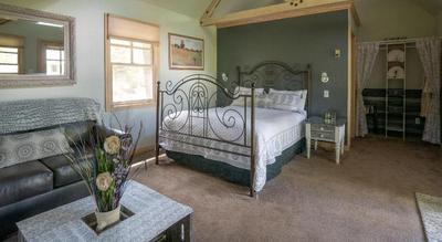 Apple Orchard Inn Cottages