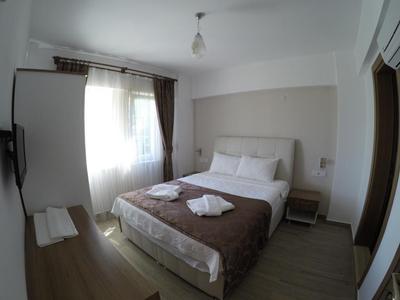 Le Mansion Hotel