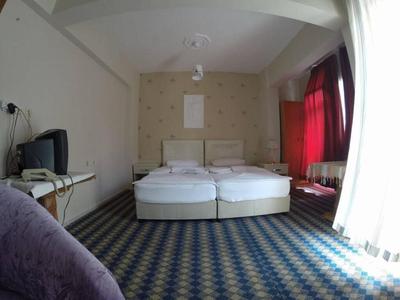 Karya Hotel