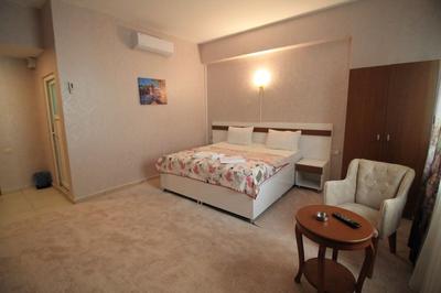 Gold Suite