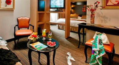 Plaza Madeleine Hotel Spa