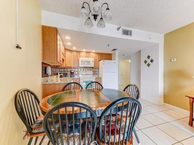 Sunglow Resort 305